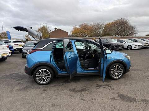 Vauxhall Crossland X 1.2 Sport Nav Premium SUV 5dr Petrol Manual Euro 6 (s/s) (83 ps) - U79455