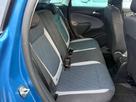 Vauxhall Crossland X 1.2 Sport Nav Premium SUV 5dr Petrol Manual Euro 6 (s/s) (83 ps) - U79455