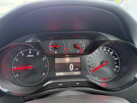 Vauxhall Crossland X 1.2 Sport Nav Premium SUV 5dr Petrol Manual Euro 6 (s/s) (83 ps) - U79455