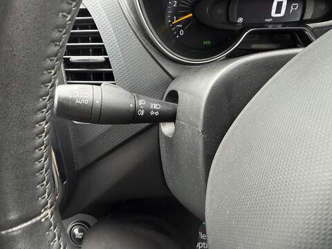 Renault Captur dCi Dynamique S Nav SUV 1.5 Automatic Diesel - U79456