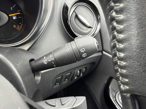 Renault Captur dCi Dynamique S Nav SUV 1.5 Automatic Diesel - U79456