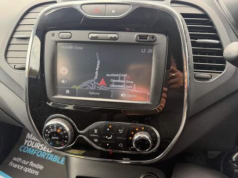Renault Captur dCi Dynamique S Nav SUV 1.5 Automatic Diesel - U79456