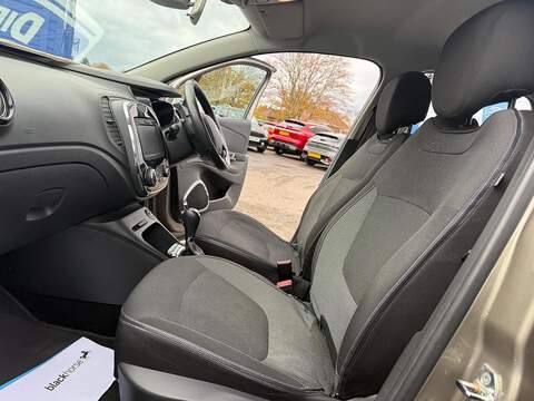 Renault Captur dCi Dynamique S Nav SUV 1.5 Automatic Diesel - U79456