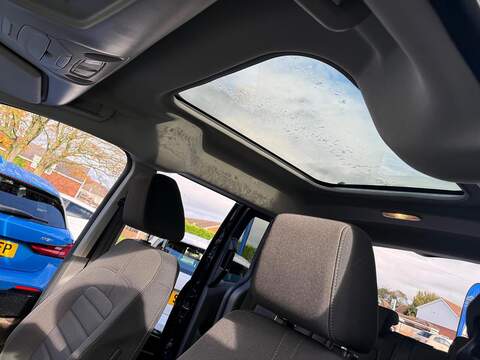 Ford Tourneo Connect 1.5 EcoBlue Titanium MPV 5dr Diesel Auto Euro 6 (s/s) (120 ps) - U79457