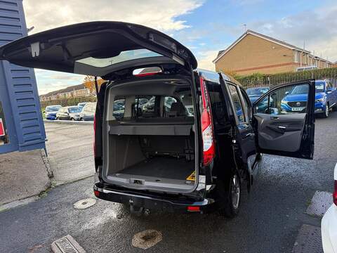 Ford Tourneo Connect 1.5 EcoBlue Titanium MPV 5dr Diesel Auto Euro 6 (s/s) (120 ps) - U79457