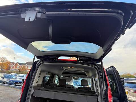 Ford Tourneo Connect 1.5 EcoBlue Titanium MPV 5dr Diesel Auto Euro 6 (s/s) (120 ps) - U79457