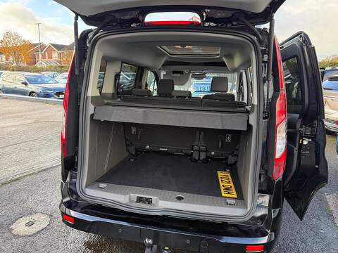 Ford Tourneo Connect 1.5 EcoBlue Titanium MPV 5dr Diesel Auto Euro 6 (s/s) (120 ps) - U79457