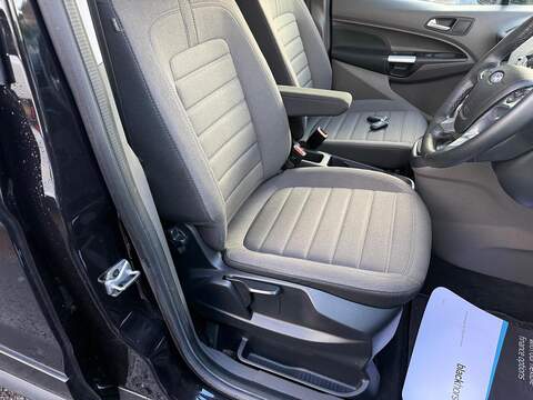 Ford Tourneo Connect 1.5 EcoBlue Titanium MPV 5dr Diesel Auto Euro 6 (s/s) (120 ps) - U79457