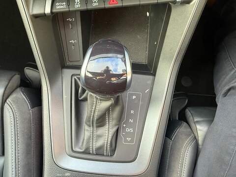 Audi Q3 1.5 TFSI CoD 35 Black Edition S Tronic Euro 6 (s/s) 5dr - U79458