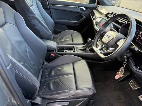 Audi Q3 1.5 TFSI CoD 35 Black Edition S Tronic Euro 6 (s/s) 5dr - U79458