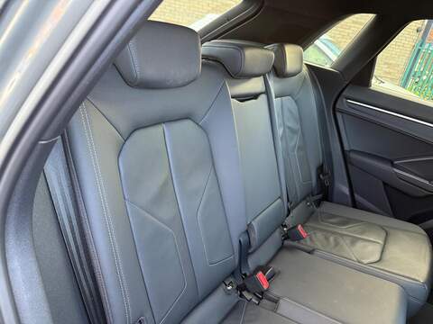 Audi Q3 1.5 TFSI CoD 35 Black Edition S Tronic Euro 6 (s/s) 5dr - U79458