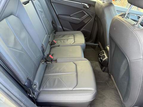 Audi Q3 1.5 TFSI CoD 35 Black Edition S Tronic Euro 6 (s/s) 5dr - U79458