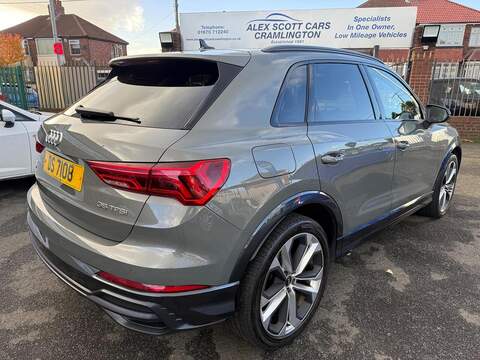 Audi Q3 1.5 TFSI CoD 35 Black Edition S Tronic Euro 6 (s/s) 5dr - U79458