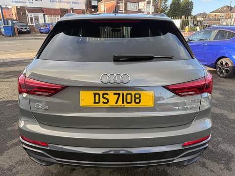 Audi Q3 1.5 TFSI CoD 35 Black Edition S Tronic Euro 6 (s/s) 5dr - U79458