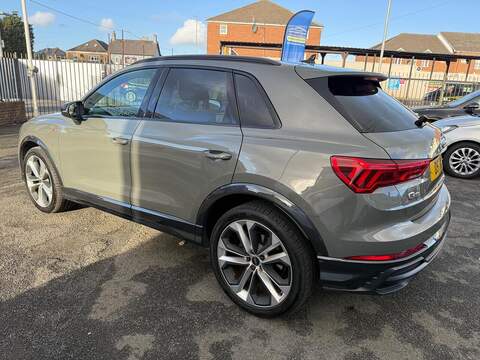 Audi Q3 1.5 TFSI CoD 35 Black Edition S Tronic Euro 6 (s/s) 5dr - U79458