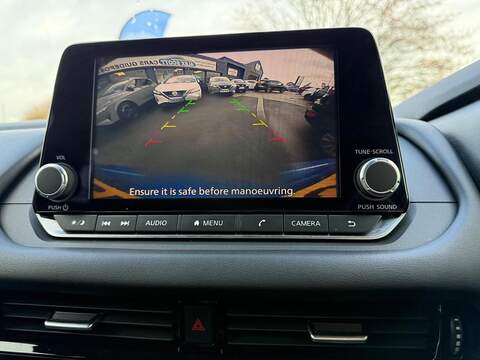 Nissan Qashqai 1.3 DIG-T MHEV Acenta Premium XTRON Euro 6 (s/s) 5dr - U79463