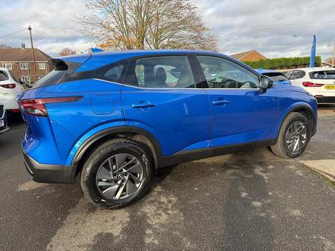 Nissan Qashqai 1.3 DIG-T MHEV Acenta Premium XTRON Euro 6 (s/s) 5dr - U79463