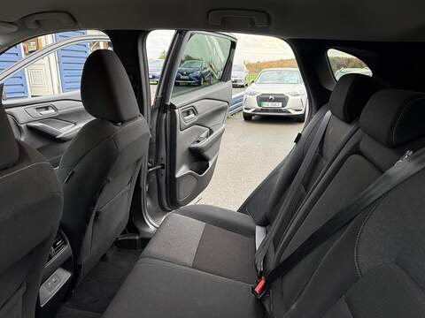 Nissan Qashqai 1.3 DIG-T MHEV N-Connecta XTRON Euro 6 (s/s) 5dr - U79473