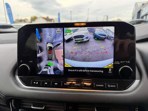 Nissan Qashqai 1.3 DIG-T MHEV N-Connecta XTRON Euro 6 (s/s) 5dr - U79473