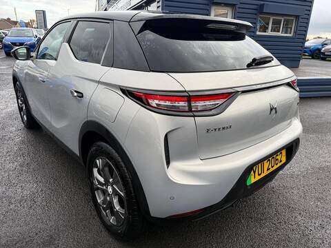 DS AUTOMOBILES DS 3 CROSSBACK E-TENSE 50kWh Bastille Crossback Auto 5dr - U79474