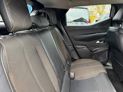 DS AUTOMOBILES DS 3 CROSSBACK E-TENSE 50kWh Bastille Crossback Auto 5dr - U79474