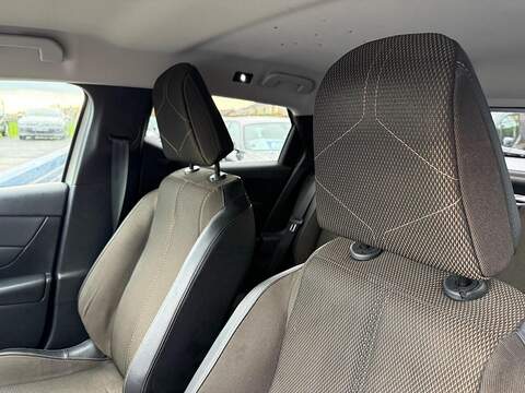 DS AUTOMOBILES DS 3 CROSSBACK E-TENSE 50kWh Bastille Crossback Auto 5dr - U79474