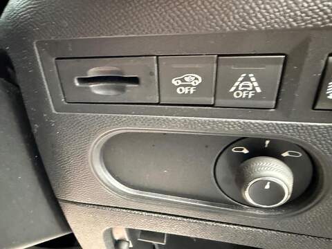 DS AUTOMOBILES DS 3 CROSSBACK E-TENSE 50kWh Bastille Crossback Auto 5dr - U79474