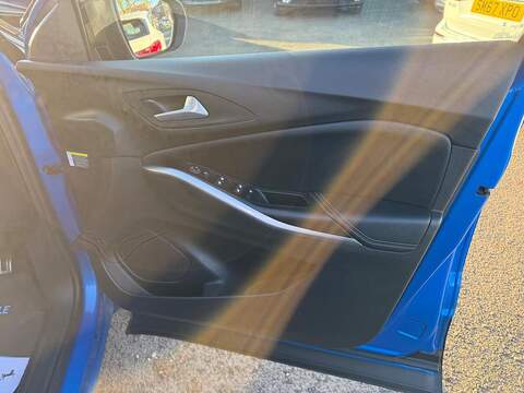 Vauxhall Grandland 1.5 Turbo D Ultimate Auto Euro 6 (s/s) 5dr - U79476