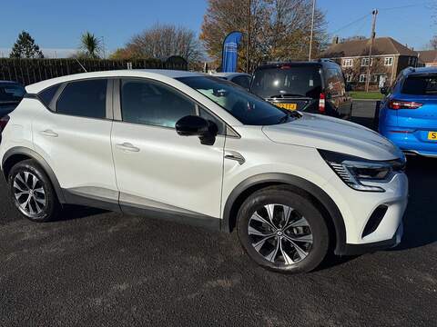 Renault Captur 1.6 E-TECH evolution Auto Euro 6 (s/s) 5dr - U79477