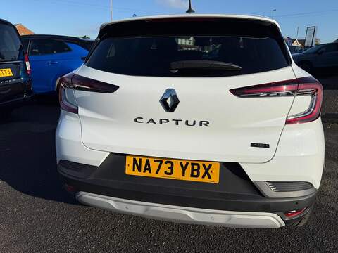 Renault Captur 1.6 E-TECH evolution Auto Euro 6 (s/s) 5dr - U79477