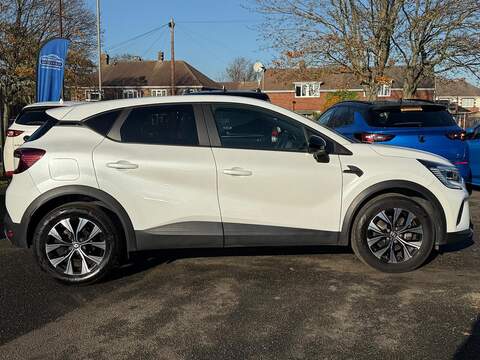 Renault Captur 1.6 E-TECH evolution Auto Euro 6 (s/s) 5dr - U79477