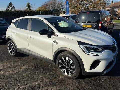 Renault Captur 1.6 E-TECH evolution Auto Euro 6 (s/s) 5dr - U79477