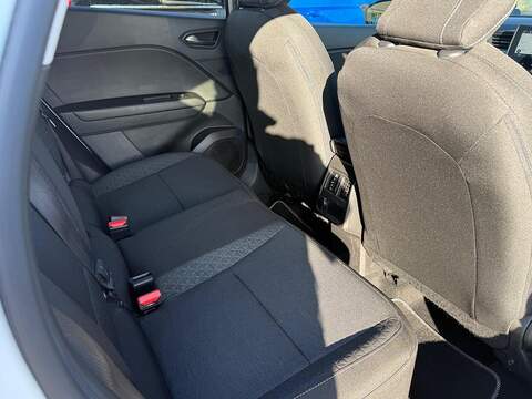 Renault Captur 1.6 E-TECH evolution Auto Euro 6 (s/s) 5dr - U79477