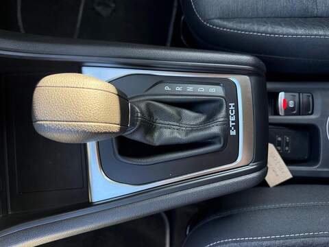 Renault Captur 1.6 E-TECH evolution Auto Euro 6 (s/s) 5dr - U79477