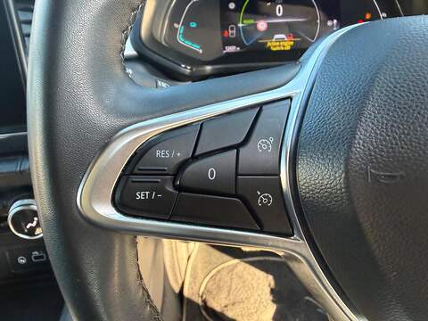 Renault Captur 1.6 E-TECH evolution Auto Euro 6 (s/s) 5dr - U79477