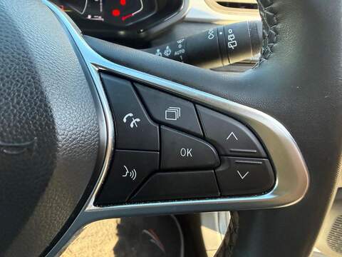 Renault Captur 1.6 E-TECH evolution Auto Euro 6 (s/s) 5dr - U79477