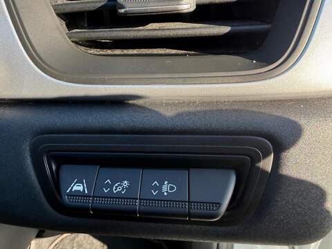 Renault Captur 1.6 E-TECH evolution Auto Euro 6 (s/s) 5dr - U79477