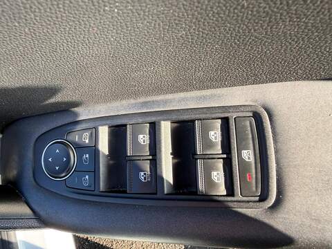 Renault Captur 1.6 E-TECH evolution Auto Euro 6 (s/s) 5dr - U79477