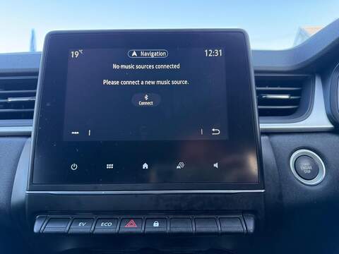 Renault Captur 1.6 E-TECH evolution Auto Euro 6 (s/s) 5dr - U79477