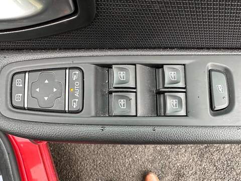 Renault Clio 1.5 dCi Dynamique S Nav Hatchback 5dr Diesel Manual Euro 6 (s/s) (90 ps) - U79484