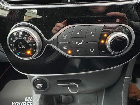 Renault Clio 1.5 dCi Dynamique S Nav Hatchback 5dr Diesel Manual Euro 6 (s/s) (90 ps) - U79484