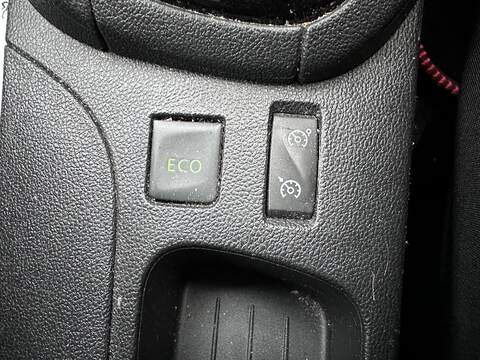 Renault Clio 1.5 dCi Dynamique S Nav Hatchback 5dr Diesel Manual Euro 6 (s/s) (90 ps) - U79484