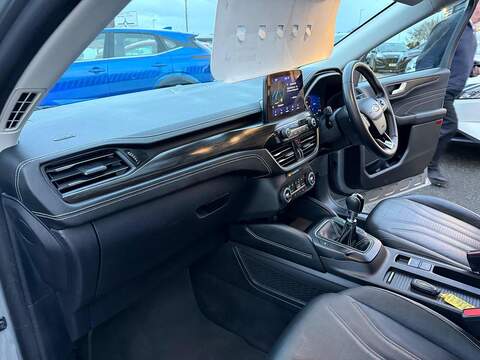 Ford Kuga 1.5T EcoBoost Vignale Euro 6 (s/s) 5dr - U79488