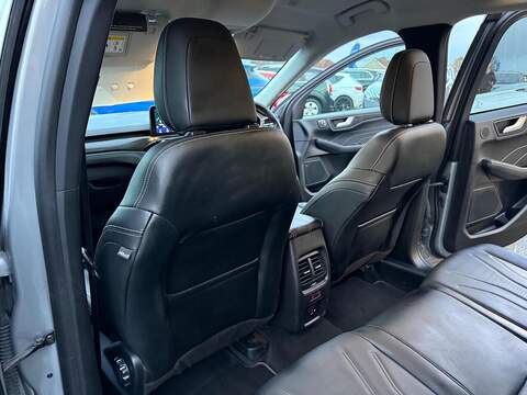 Ford Kuga 1.5T EcoBoost Vignale Euro 6 (s/s) 5dr - U79488