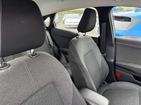 Ford Puma 1.0T EcoBoost MHEV Titanium SUV 5dr Petrol Manual Euro 6 (s/s) (125 ps) - U79492