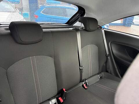 Vauxhall Corsa 1.4i ecoTEC SRi Nav Hatchback 3dr Petrol Manual Euro 6 (75 ps) - U79493