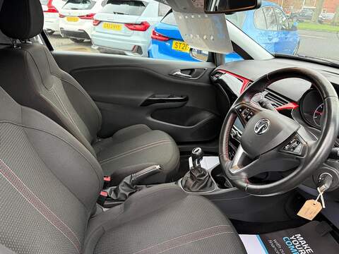 Vauxhall Corsa 1.4i ecoTEC SRi Nav Hatchback 3dr Petrol Manual Euro 6 (75 ps) - U79493