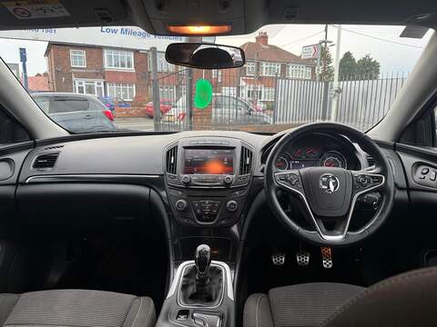 Vauxhall Insignia 2.0 CDTi ecoFLEX SRi Nav Hatchback 5dr Diesel Manual Euro 5 (s/s) (163 ps) - U79499