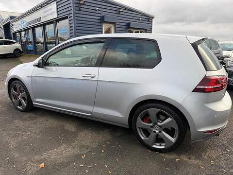 Volkswagen Golf 2.0 TSI BlueMotion Tech GTI Performance Hatchback 3dr Petrol Manual Euro 6 (s/s) (230 ps) - U79500