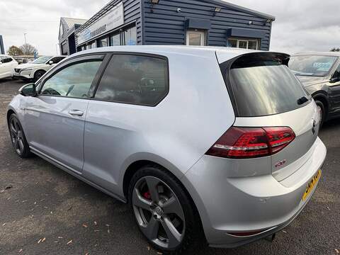 Volkswagen Golf 2.0 TSI BlueMotion Tech GTI Performance Hatchback 3dr Petrol Manual Euro 6 (s/s) (230 ps) - U79500